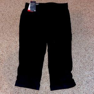 NWT Eddie Bauer Rainier Capris